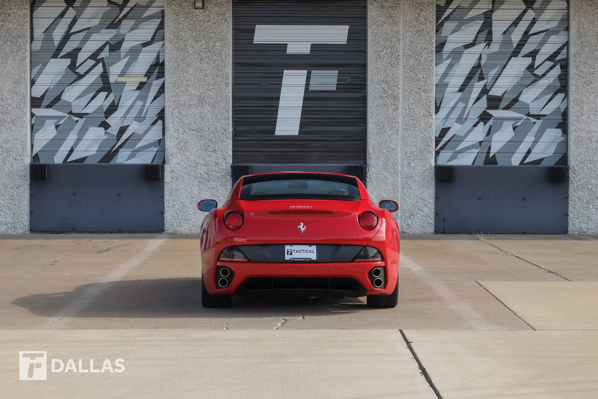 Used 2010 Ferrari California RWD image 13