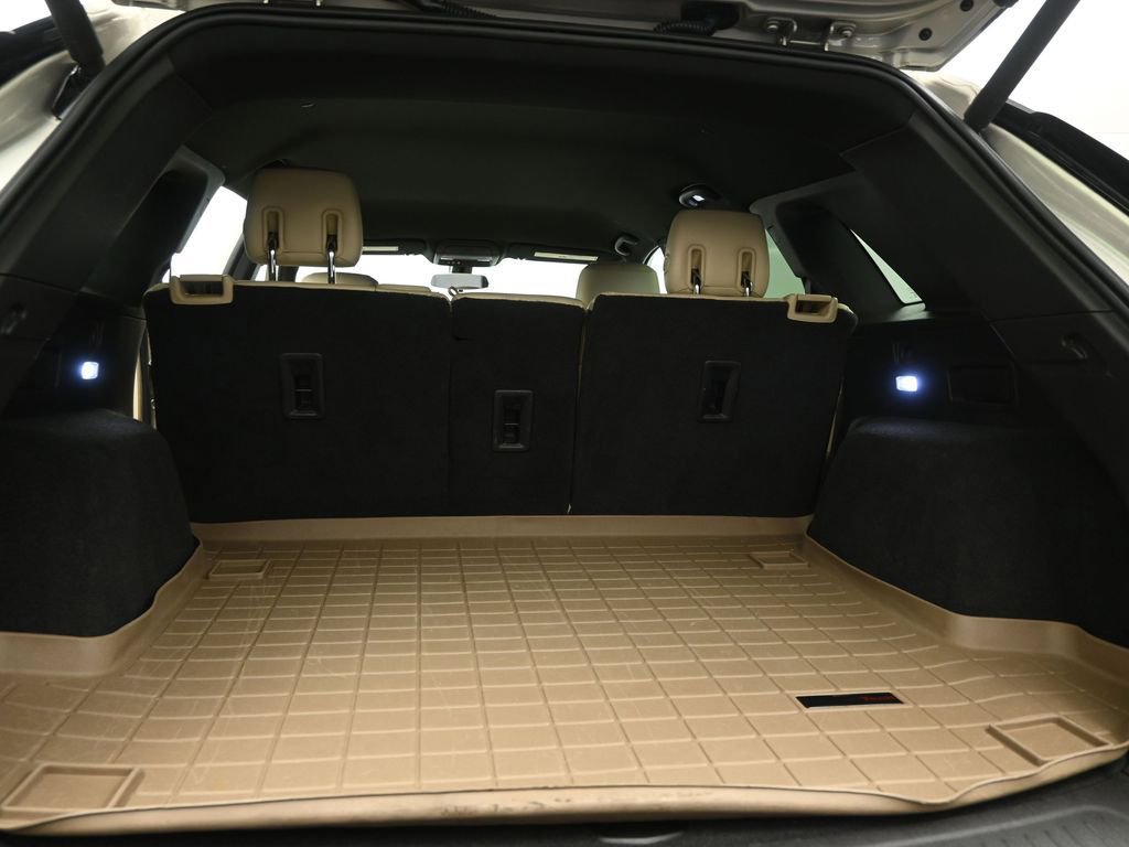 Used 2017 Cadillac XT5 FWD image 21