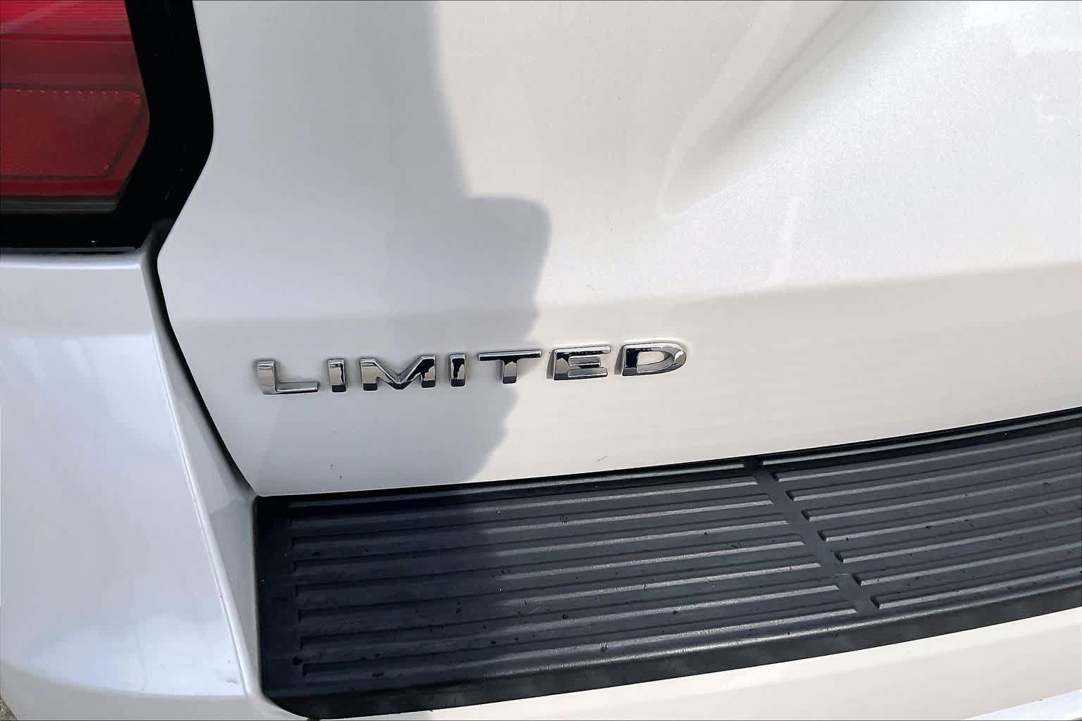 Used 2019 Ford Expedition Limited w/ Driver Assistance Package RWD image 10