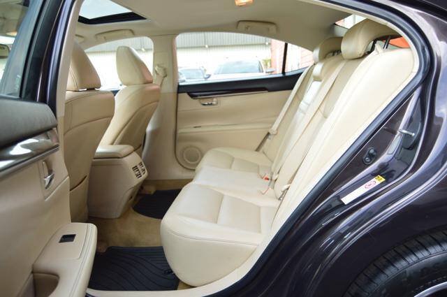 Used 2014 Lexus ES 350 w/ Premium Package FWD image 11