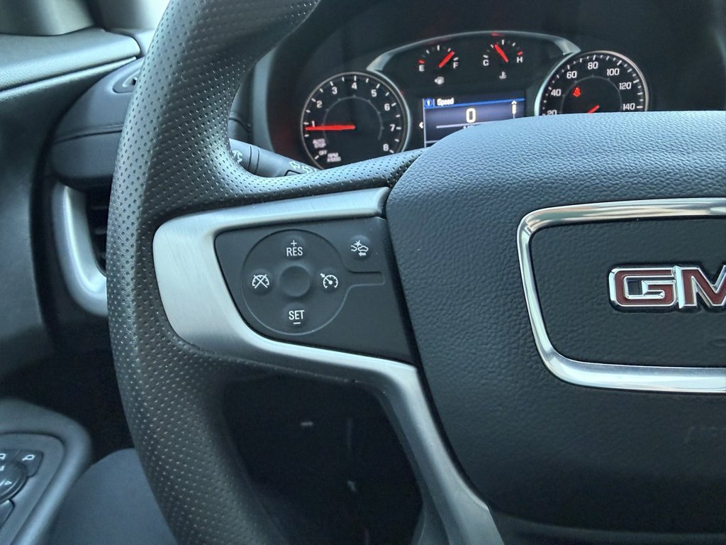 Used 2024 GMC Terrain SLE w/ Driver Convenience Package image 31