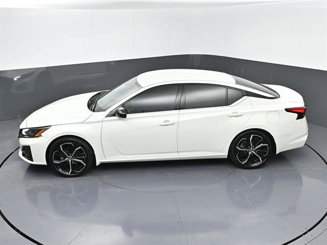 Used 2025 Nissan Altima 2.5 SR image 37