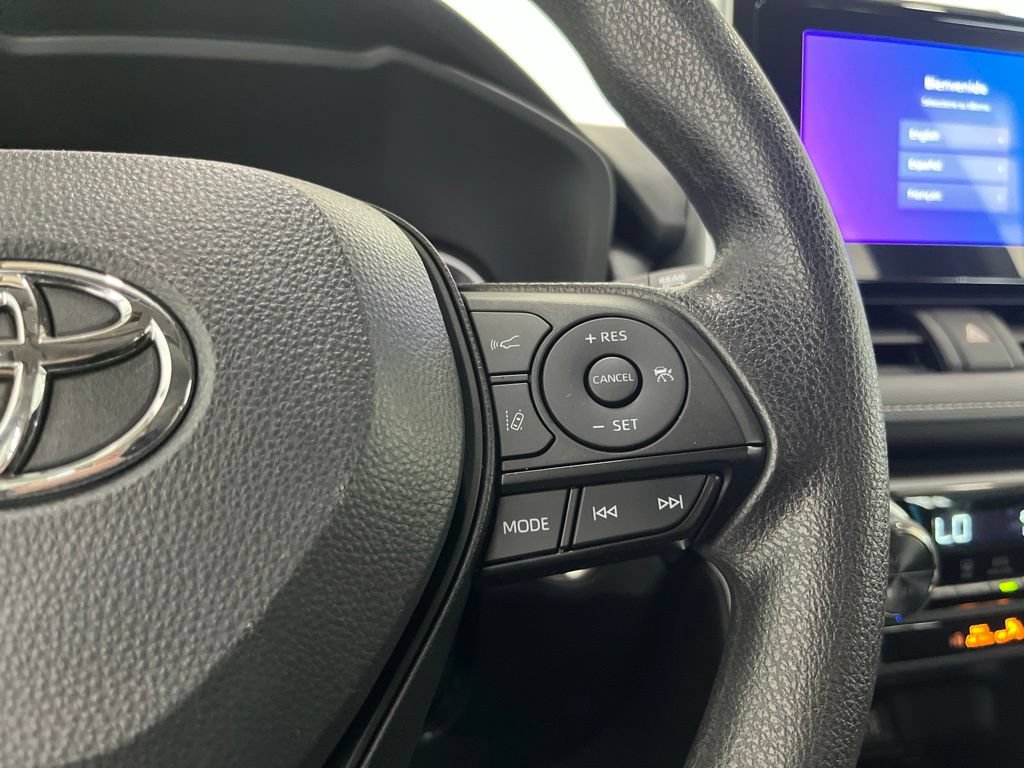 Used 2024 Toyota RAV4 XLE AWD/4WD image 8