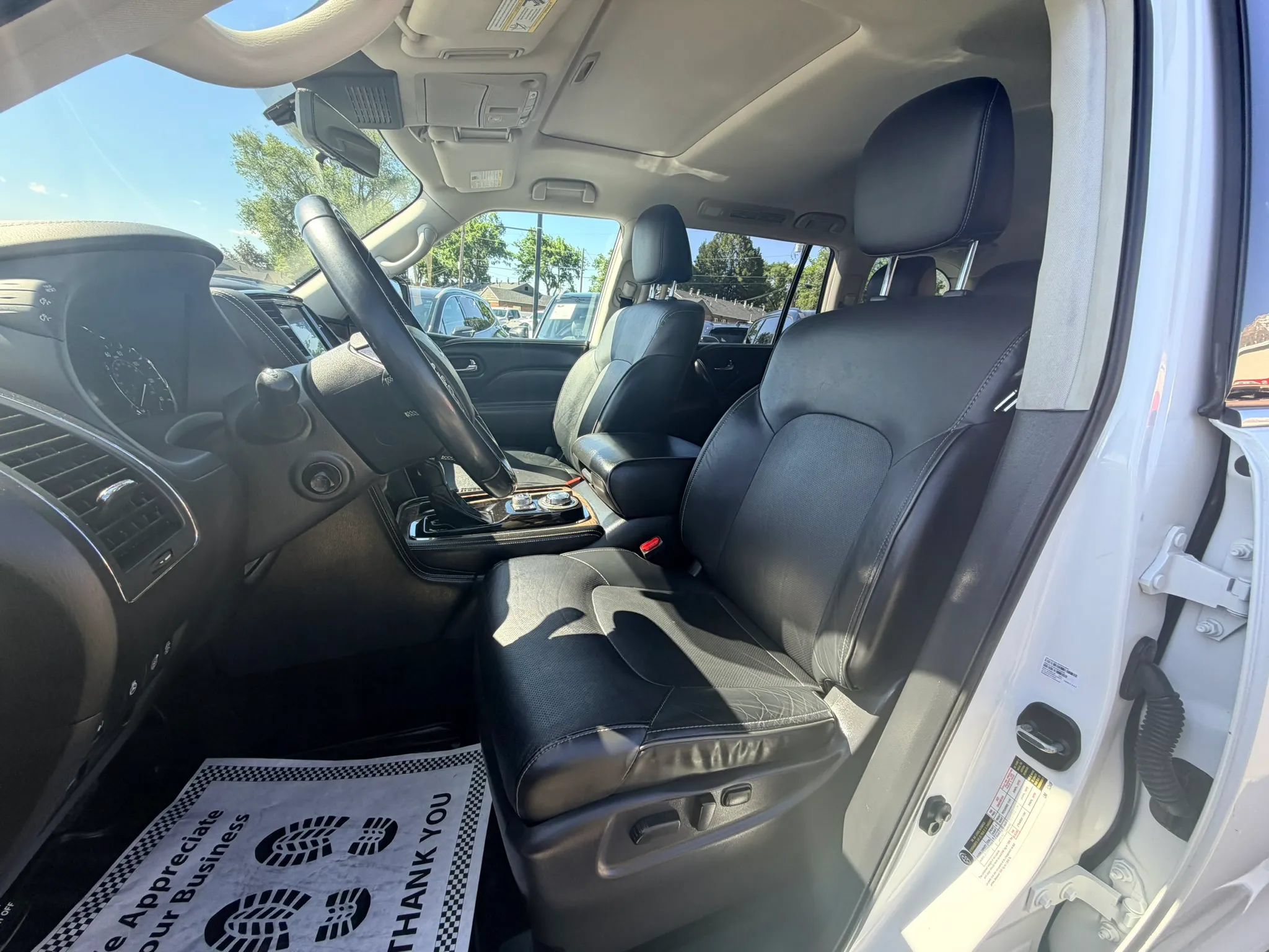 Used 2021 INFINITI QX80 Premium Select w/ All-Season Package AWD/4WD image 11