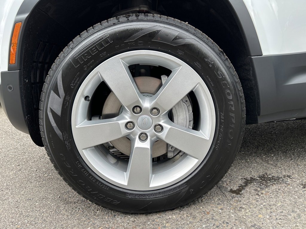 New 2025 Land Rover Defender 130 S image 28