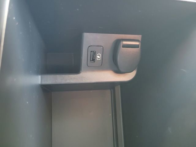 Used 2020 Nissan Rogue S image 26