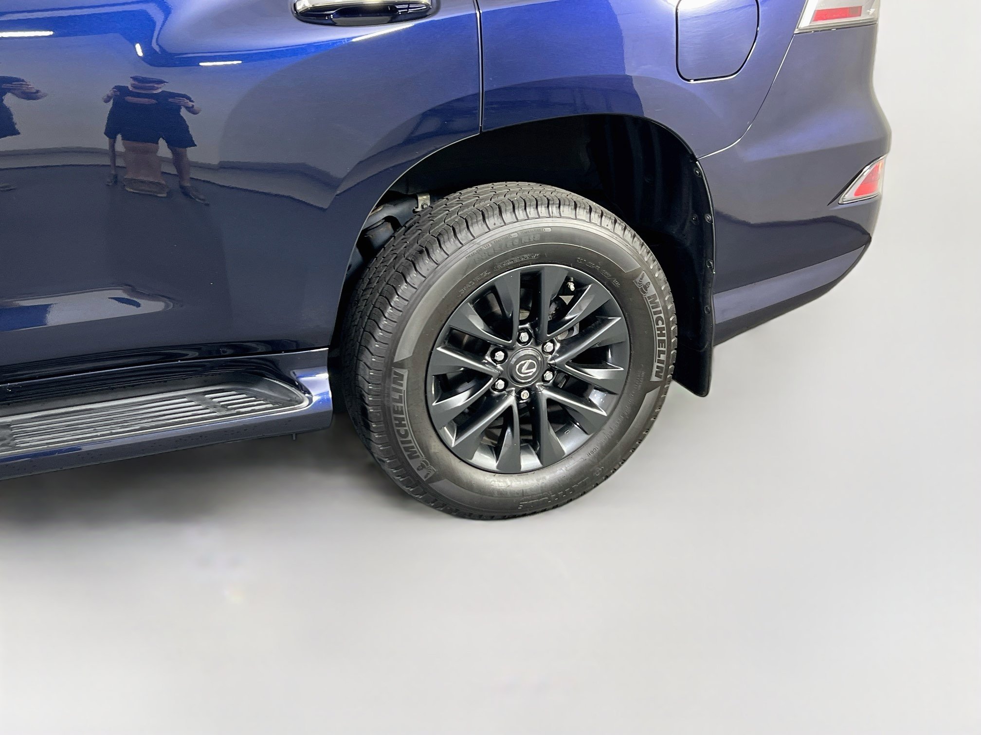Used 2022 Lexus GX 460 Premium w/ Premium Package AWD/4WD image 32