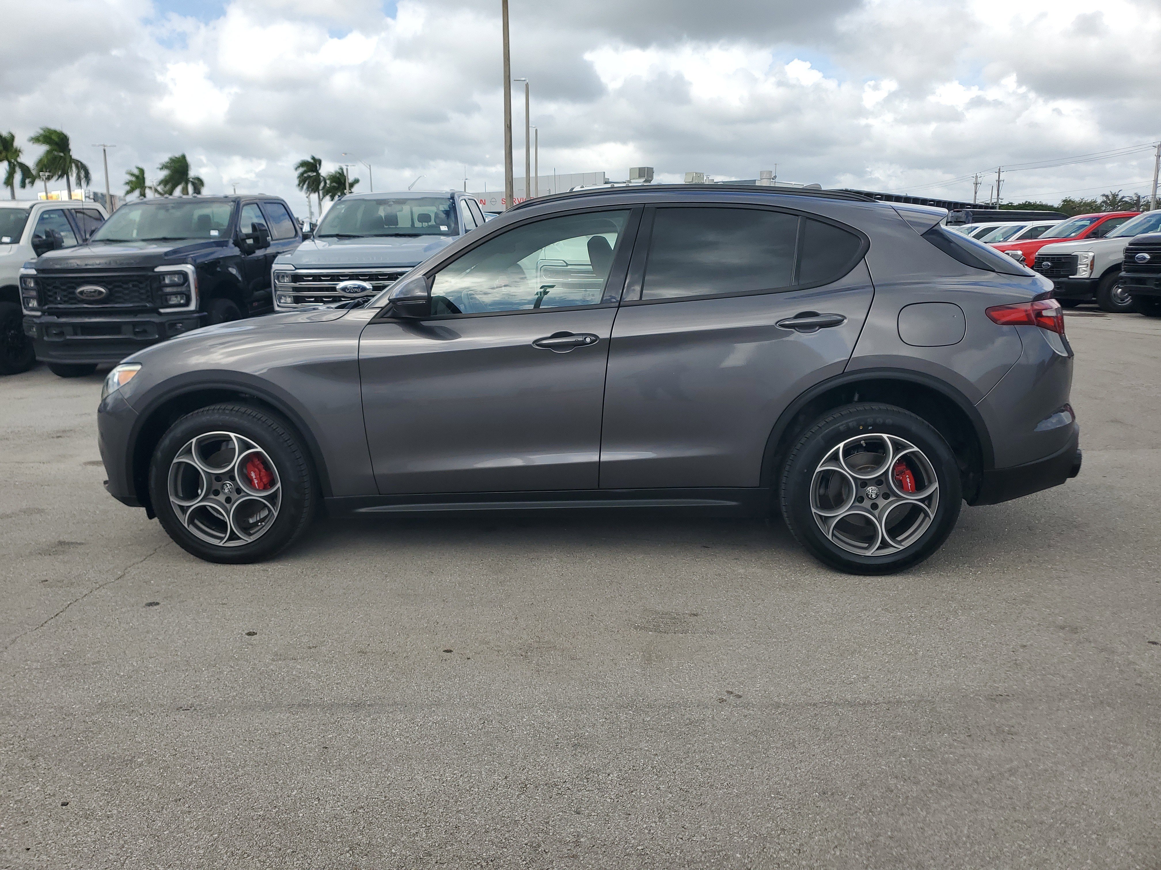Used 2022 Alfa Romeo Stelvio Sprint image 8
