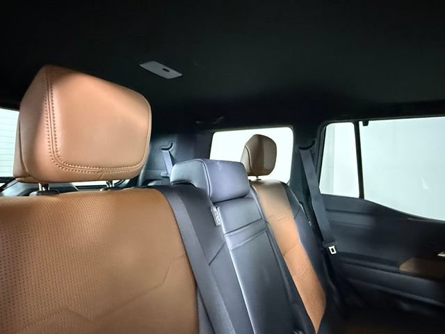 Used 2024 Lexus GX 550 w/ Accessory Package (2T) AWD/4WD image 30