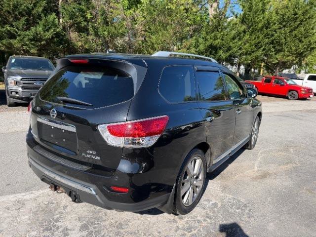 Used 2016 Nissan Pathfinder Platinum w/ Family Entertainment Package AWD/4WD image 5
