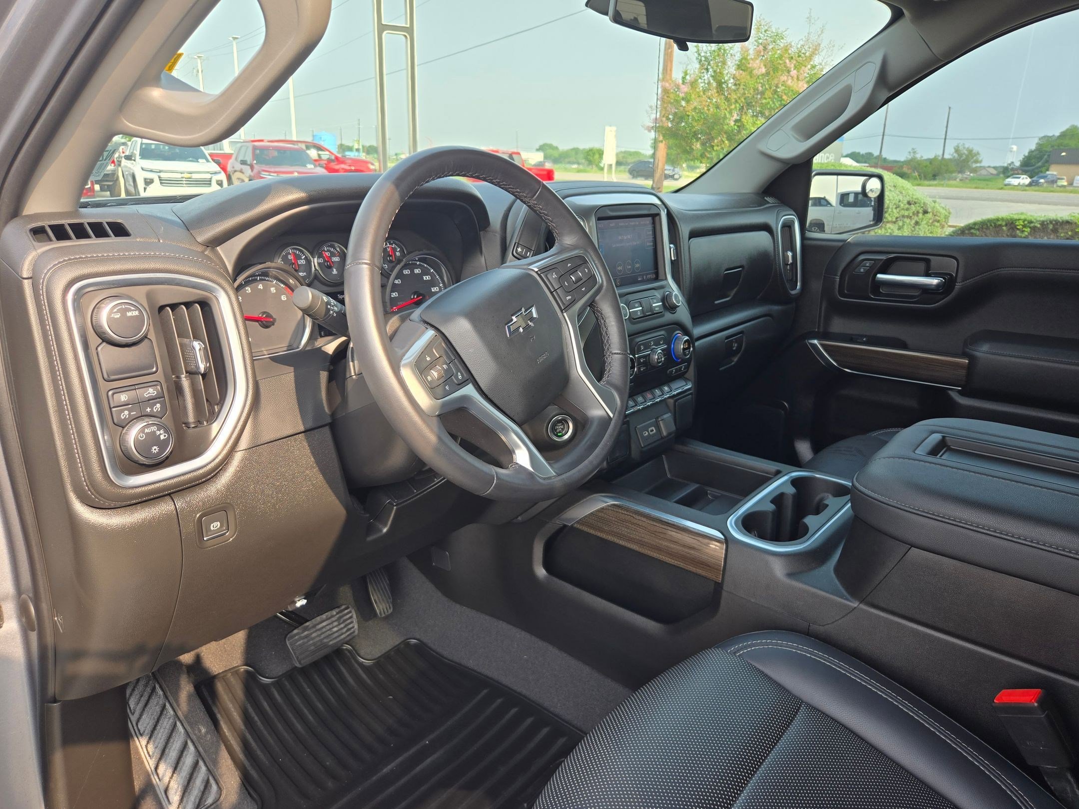 Used 2022 Chevrolet Silverado 1500 RST RWD image 11