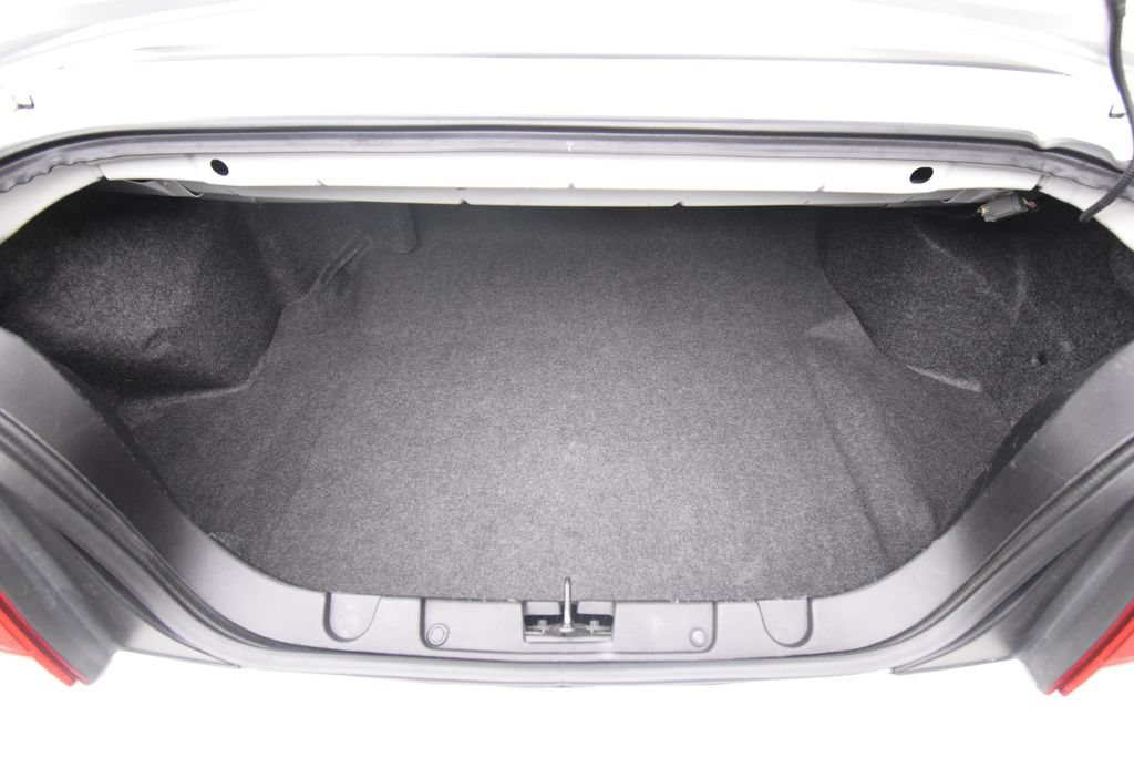 Used 2006 Ford Mustang Premium RWD image 24
