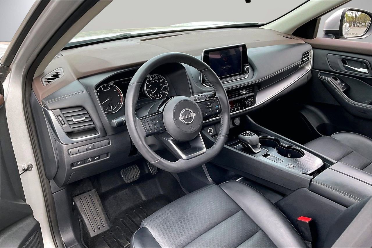 Used 2023 Nissan Rogue SV w/ SV Premium B Package image 20