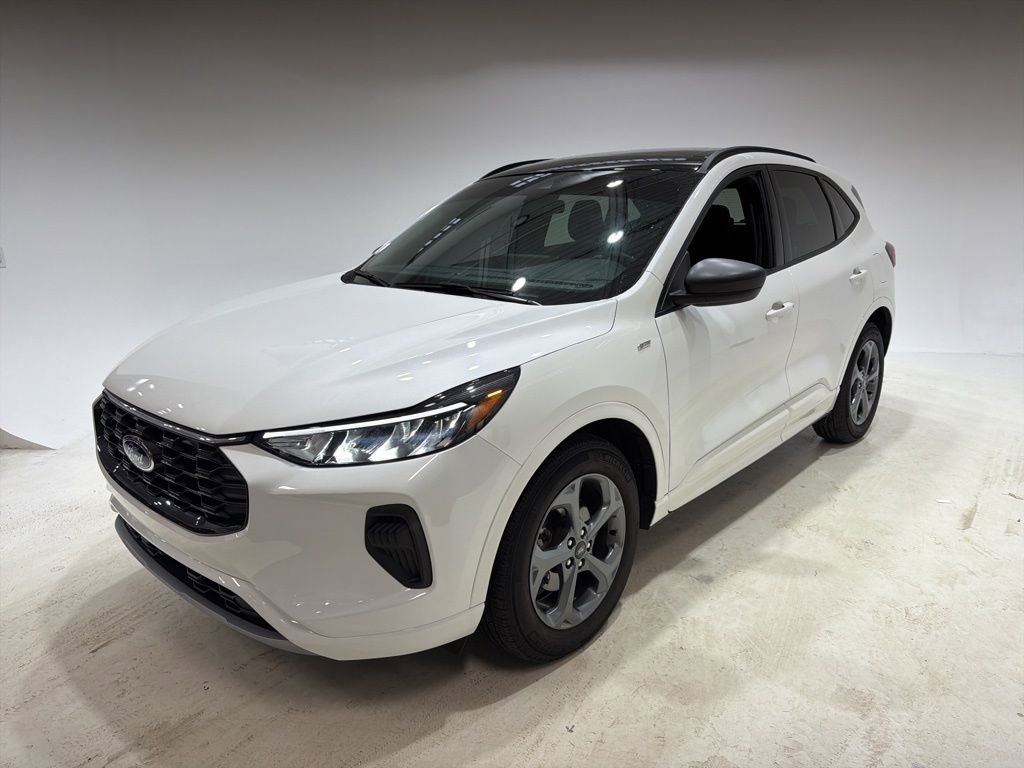 Used 2023 Ford Escape ST-Line w/ Tech Pack #1 image 1