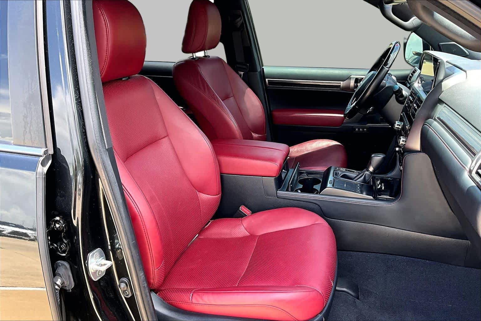 Used 2023 Lexus GX 460 Luxury w/ Accessory Package AWD/4WD image 9