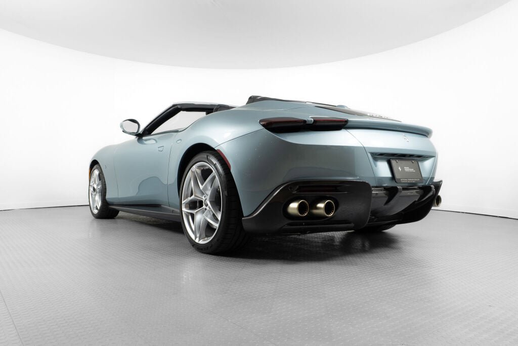 Certified 2024 Ferrari Roma Spider RWD image 17