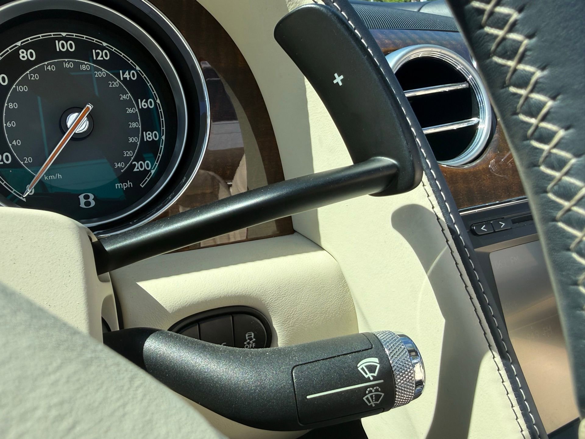 Used 2015 Bentley Continental GT V8 S image 53