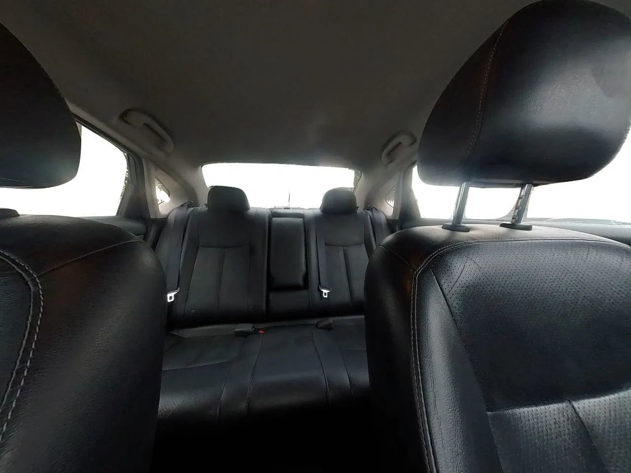 Used 2015 Nissan Sentra SL w/ Navigation Package image 25