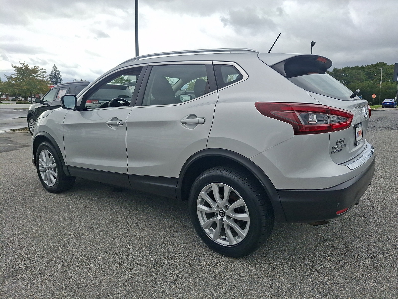 Used 2020 Nissan Rogue Sport SV w/ All-Weather Package AWD/4WD image 4