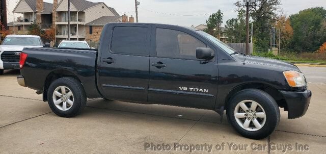 Used 2010 Nissan Titan SE RWD image 14