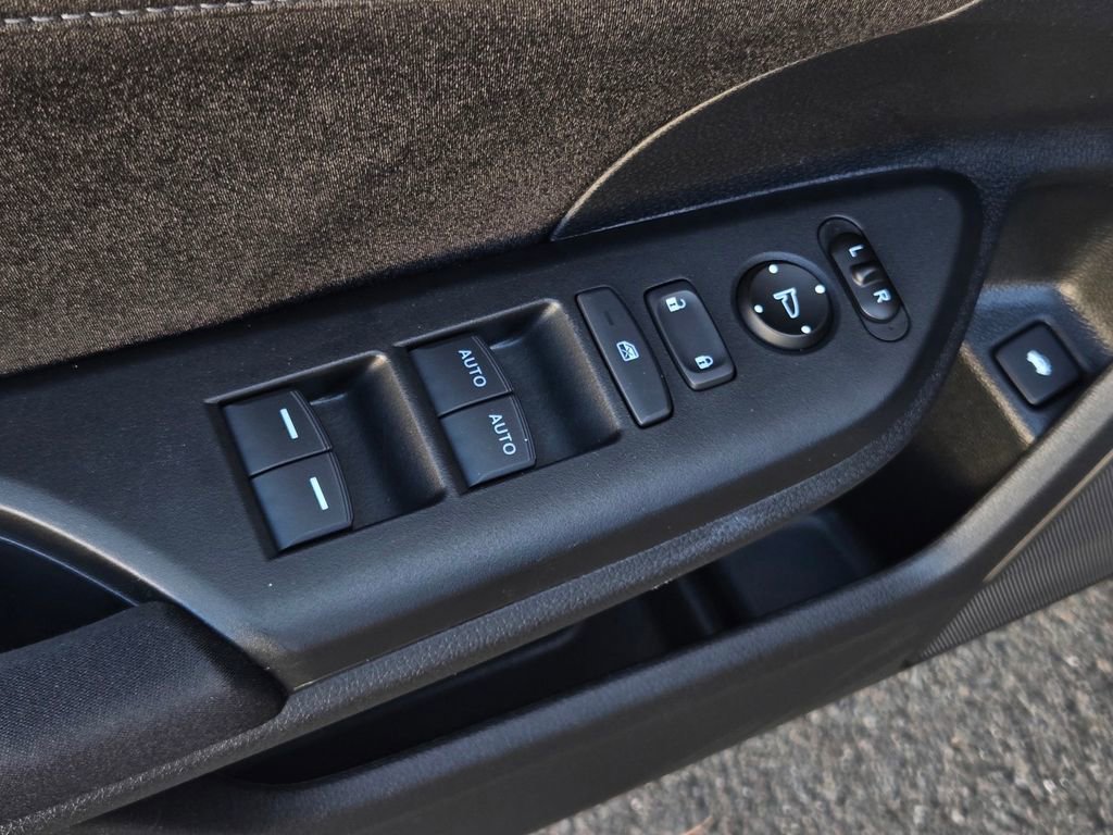 Used 2021 Honda Insight EX image 11