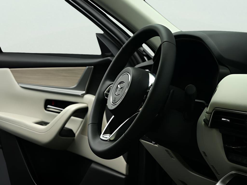 New 2025 MAZDA CX-90 Plug-In Hybrid w/ Premium Plus image 13