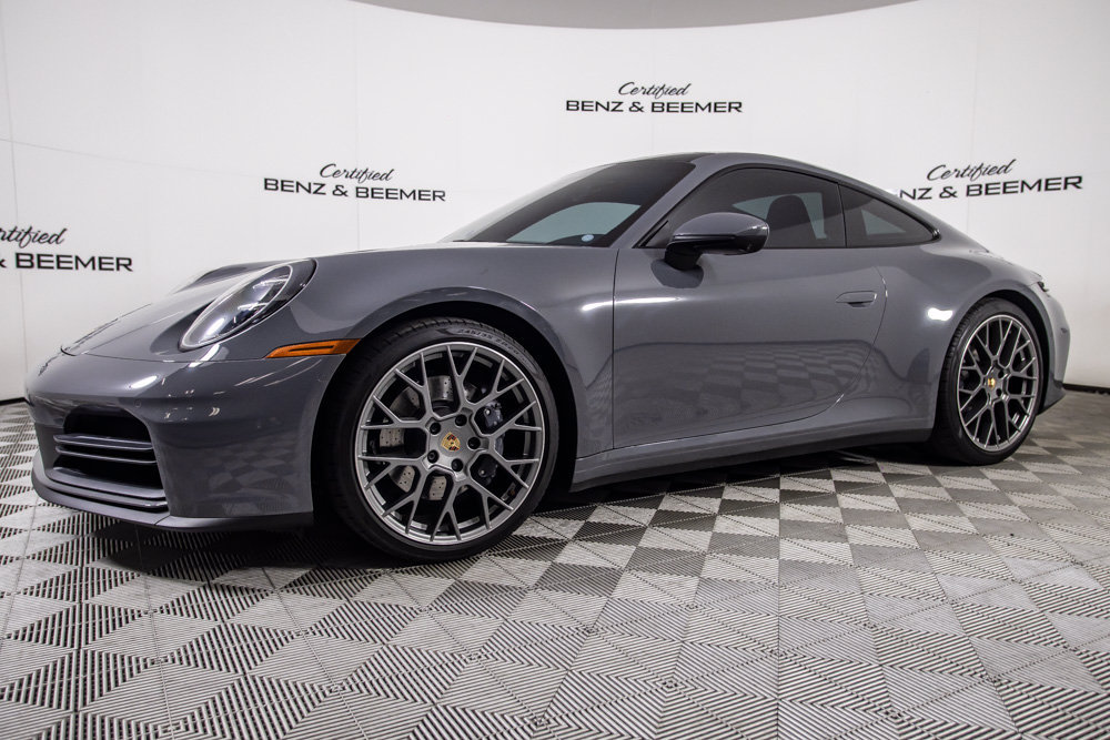 Used 2025 Porsche 911 Carrera RWD image 7