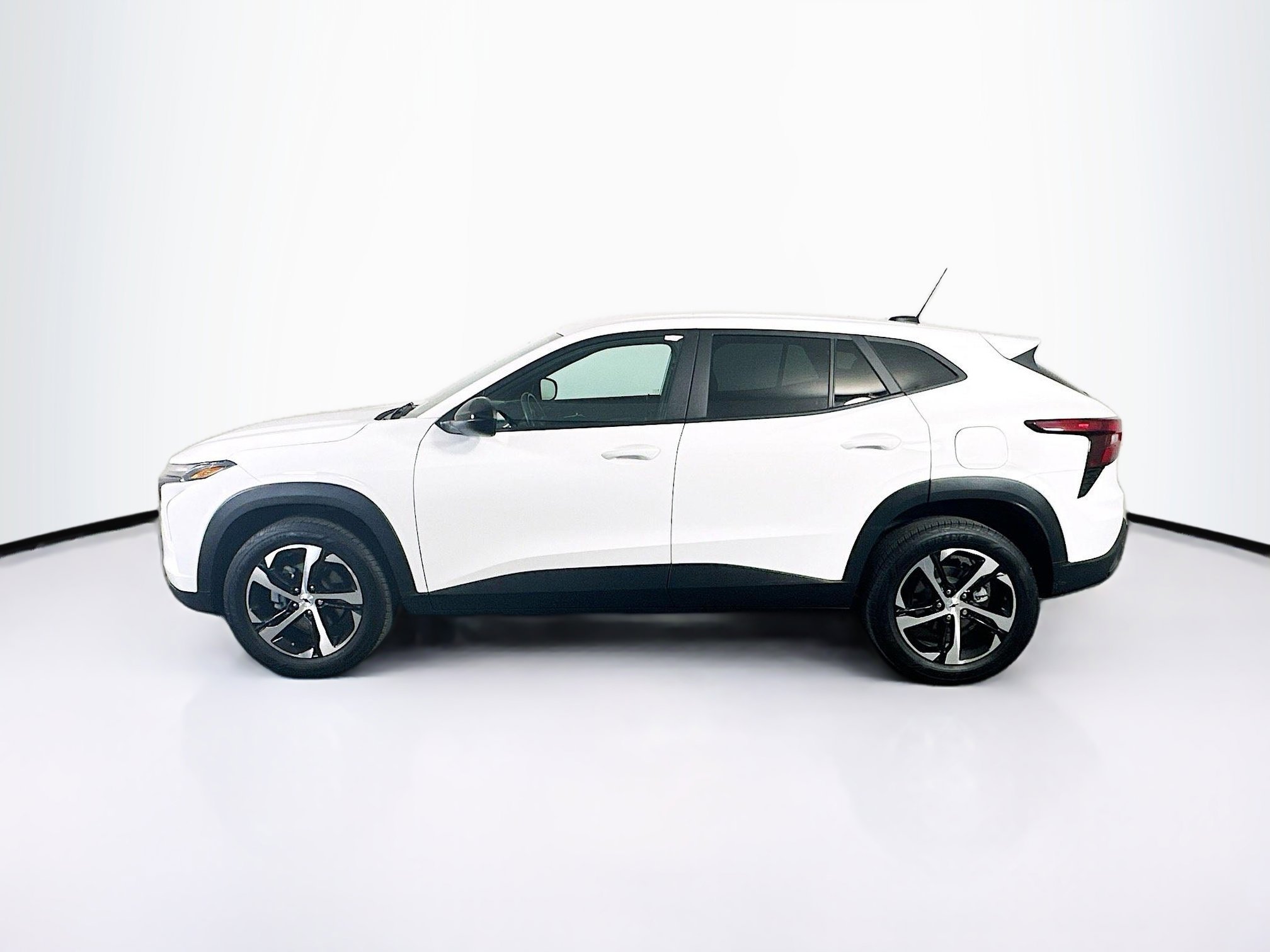 Used 2024 Chevrolet Trax RS image 4