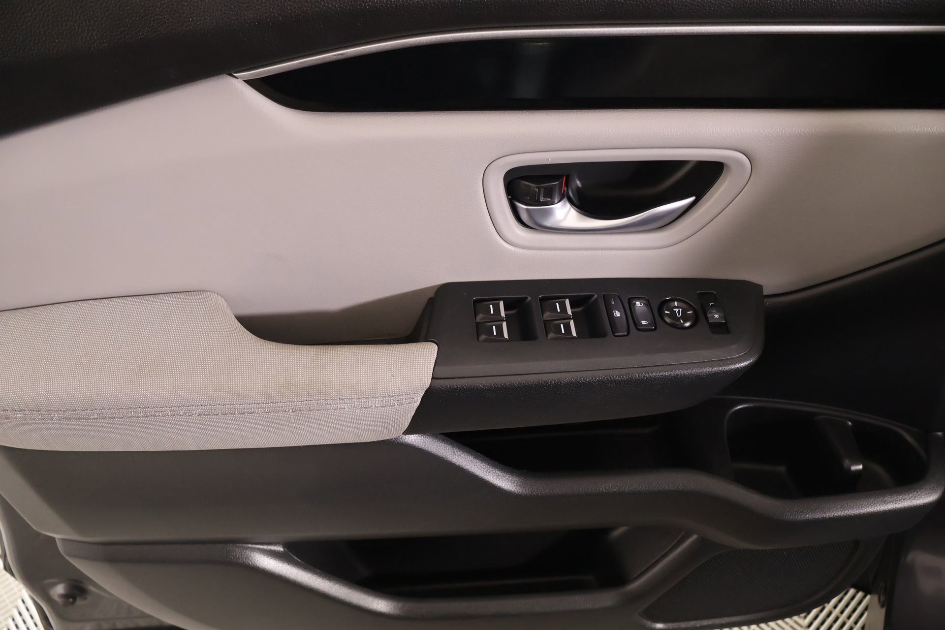 Used 2023 Honda Pilot LX image 15