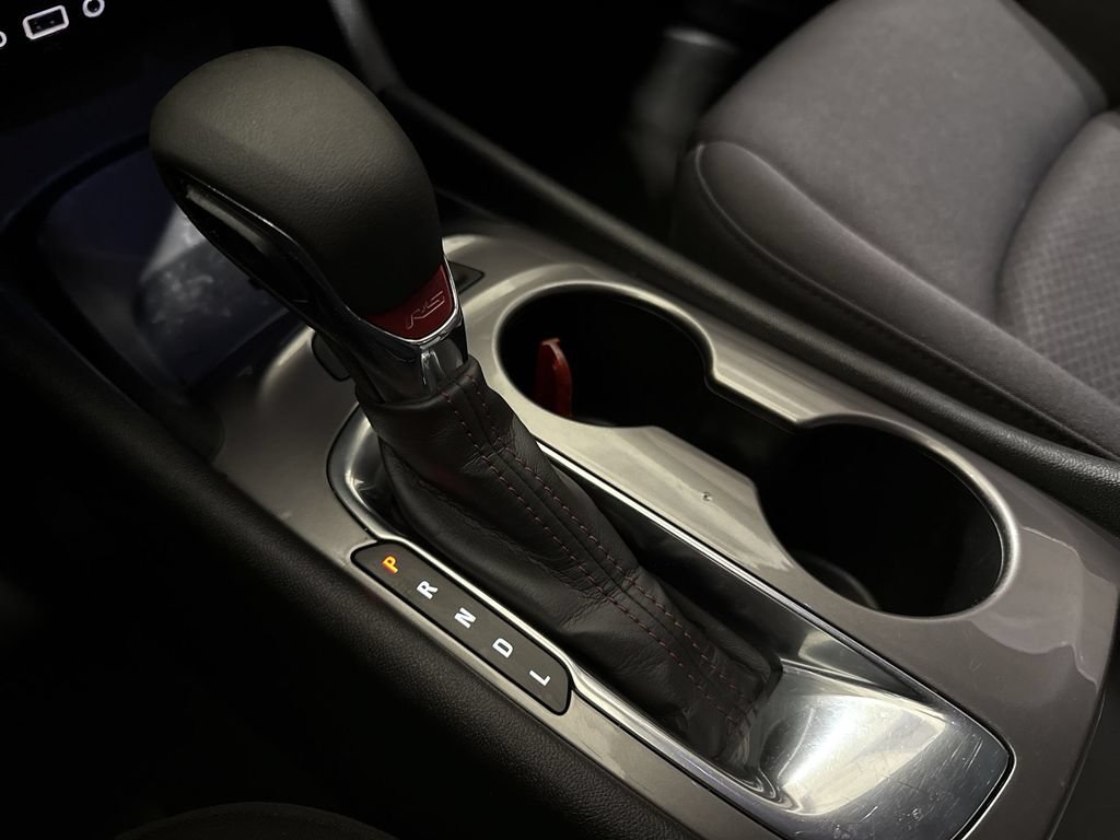 Used 2021 Chevrolet Malibu RS FWD image 17