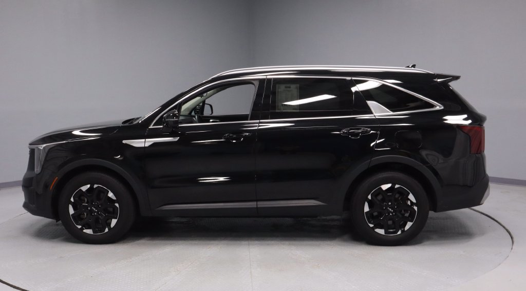 Used 2024 Kia Sorento S w/ Panoramic Sunroof Package FWD image 8