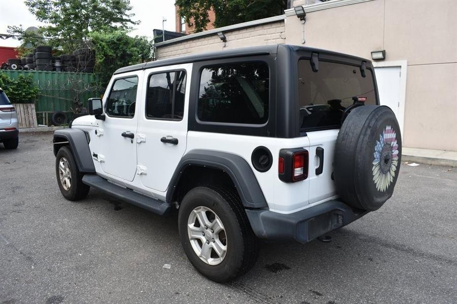 Used 2024 Jeep Wrangler Sport S image 5