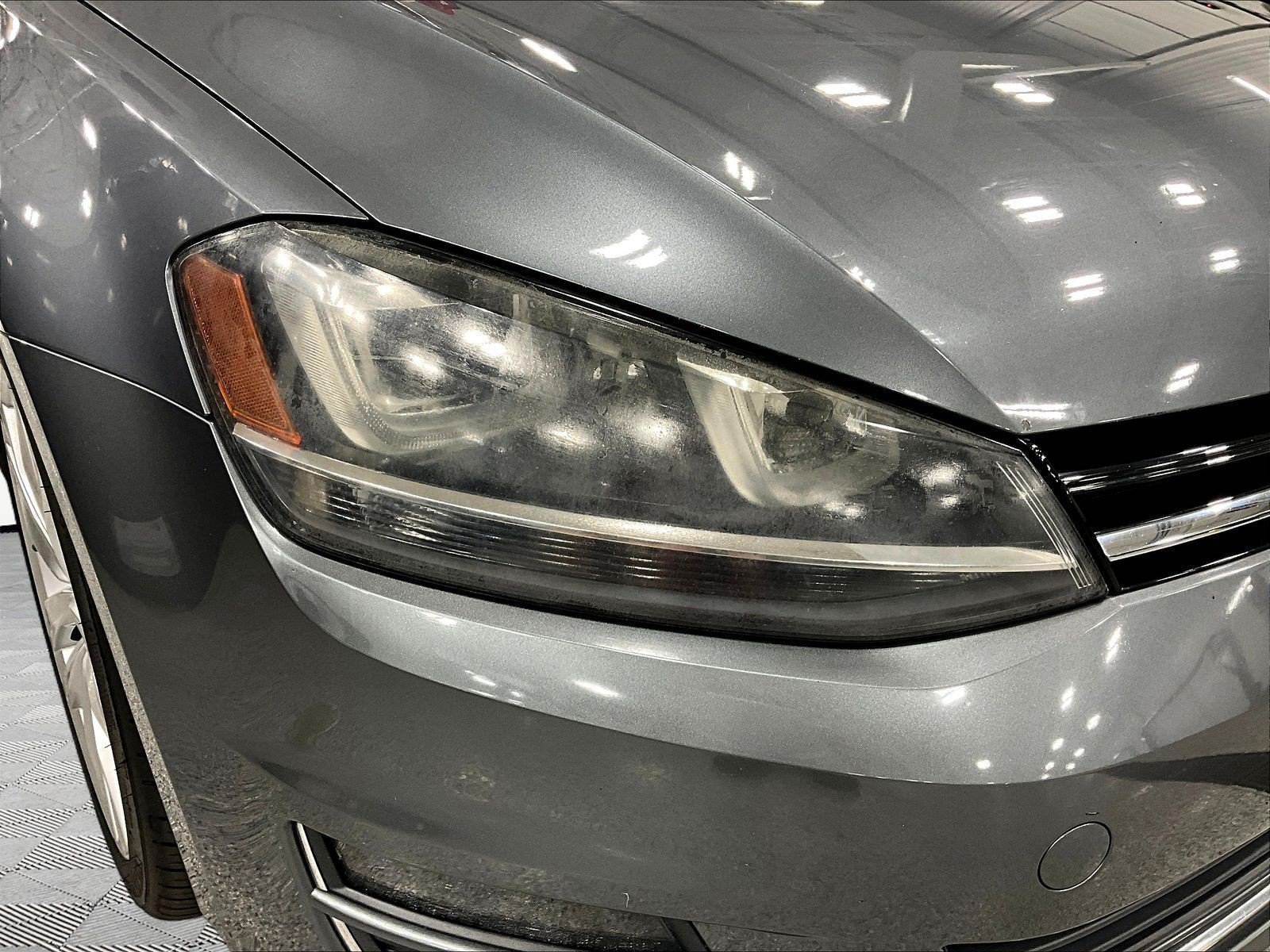 Used 2015 Volkswagen Golf TDI SEL w/ Lighting Package (SEL) FWD image 32