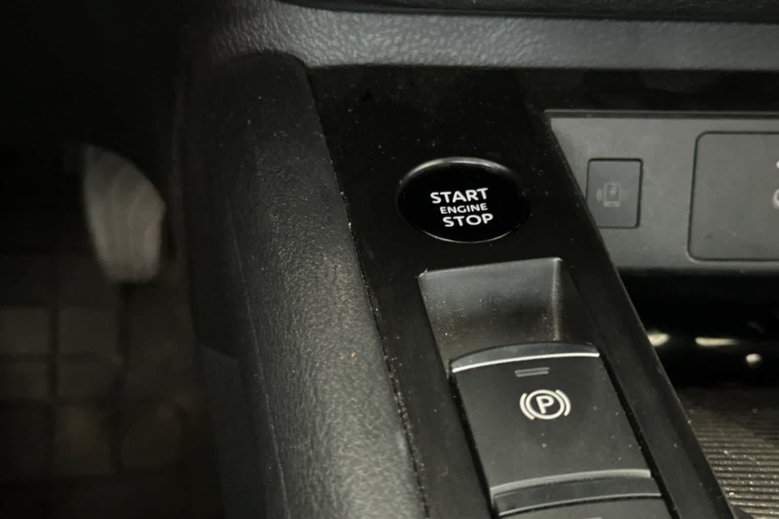 Used 2025 Nissan Kicks SV FWD image 22