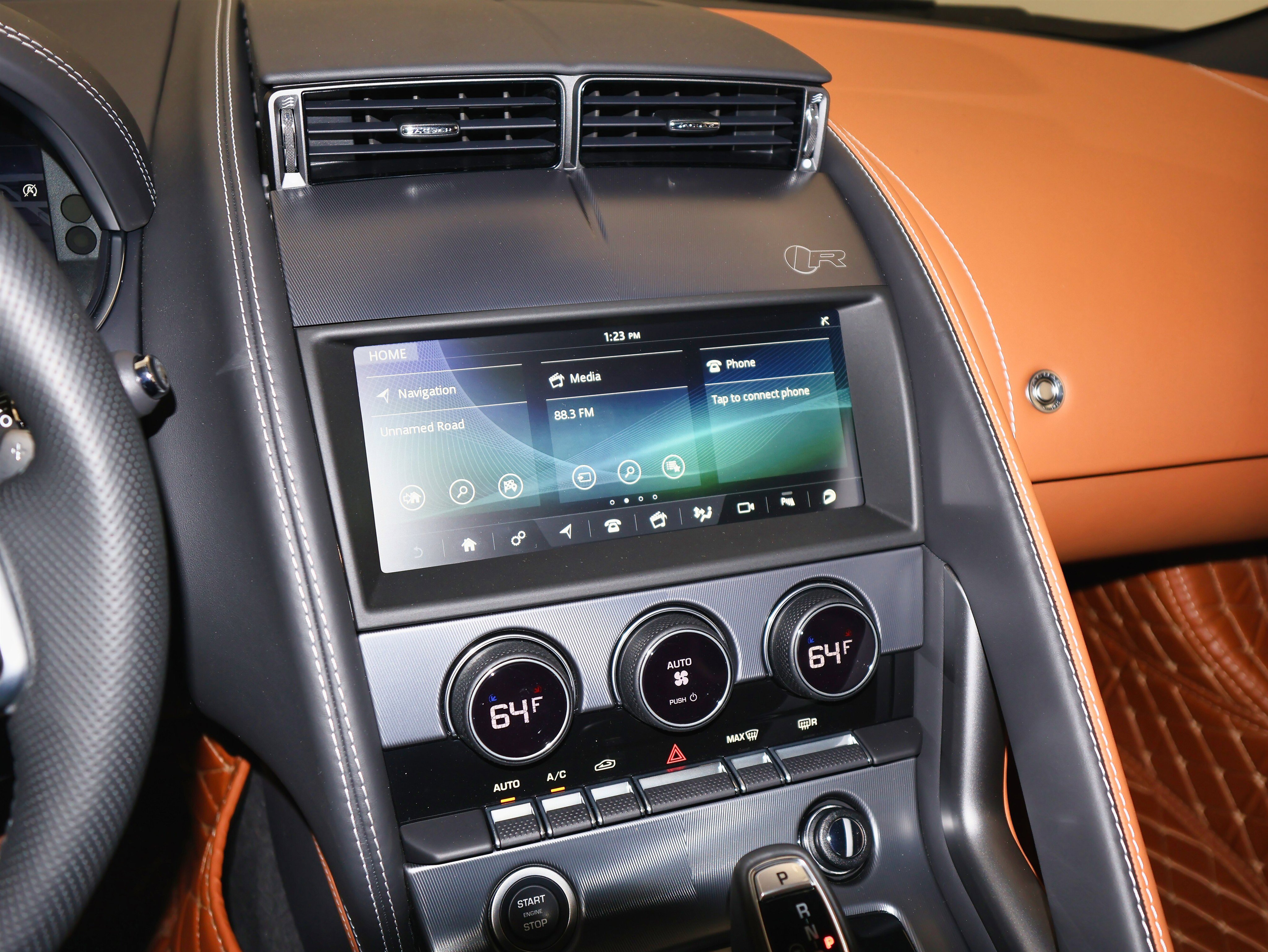 Used 2023 Jaguar F-TYPE R image 15