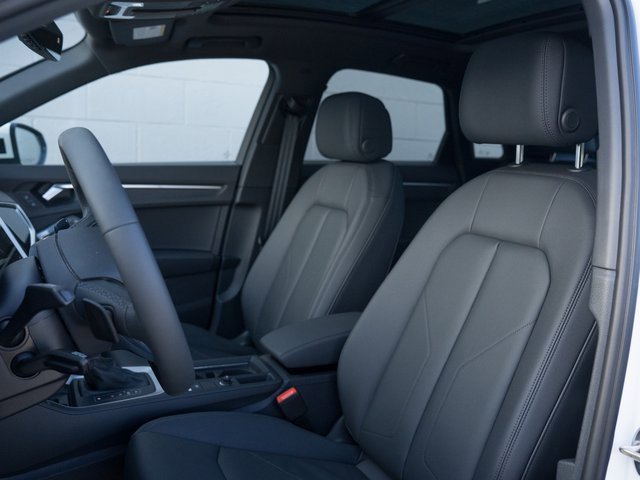 New 2025 Audi Q3 2.0T Premium image 8