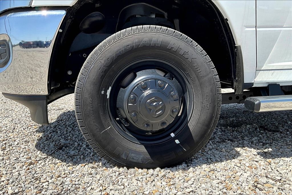 New 2024 RAM 3500 Tradesman image 21