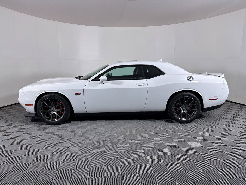 Used 2016 Dodge Challenger SRT w/ Technology Group image 13