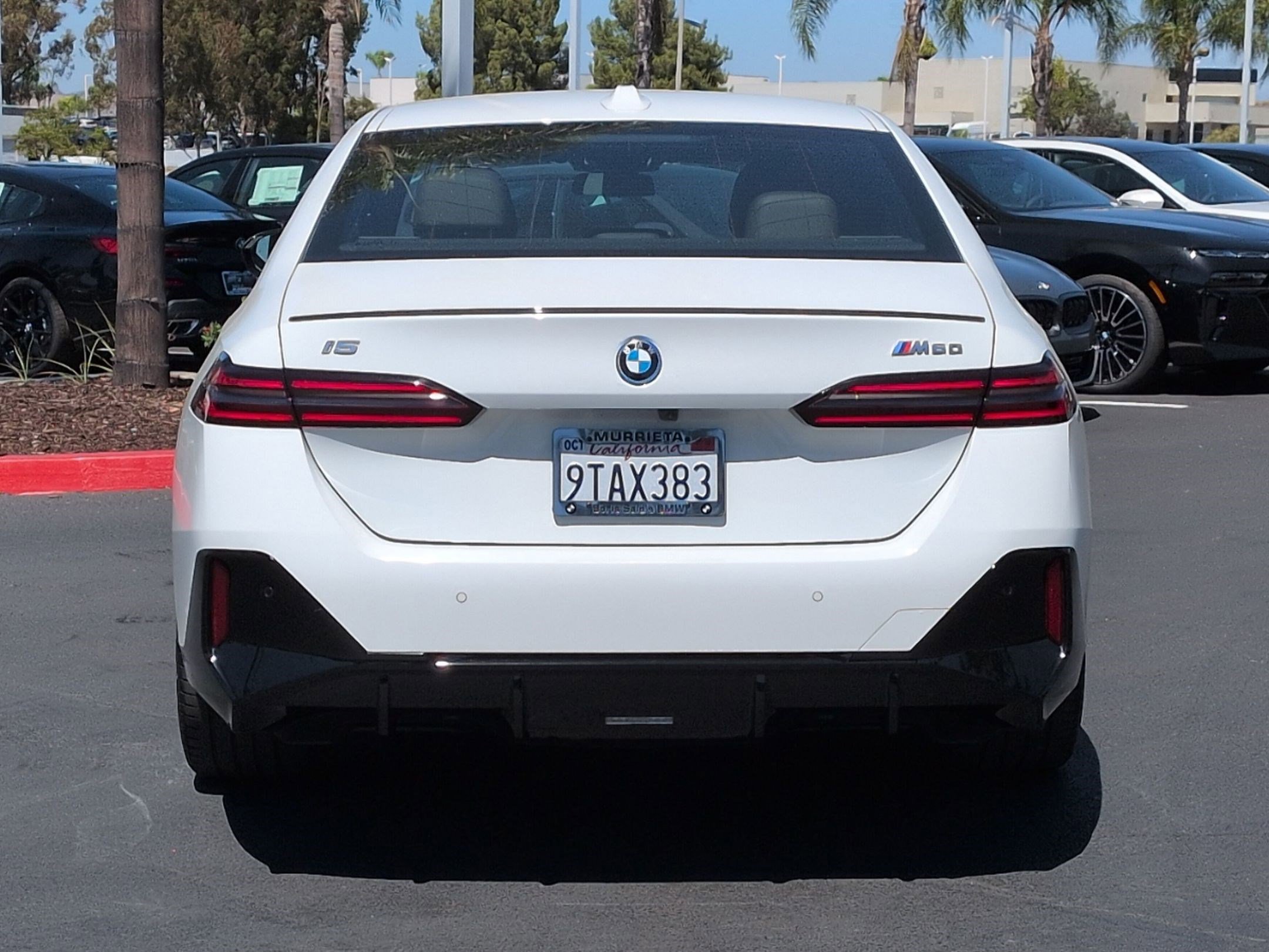 Used 2025 BMW i5 M60 w/ Premium Package image 9