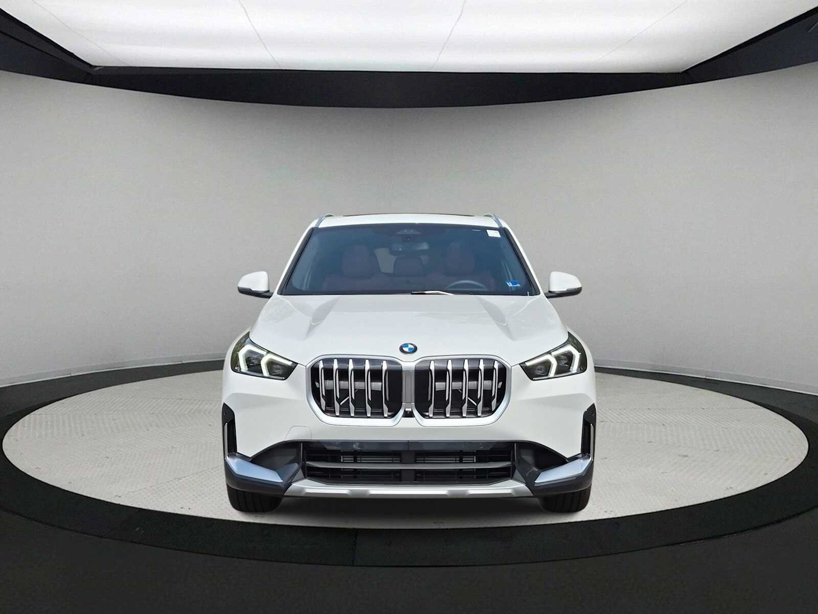 New 2027 BMW X1 xDrive28i AWD/4WD image 3