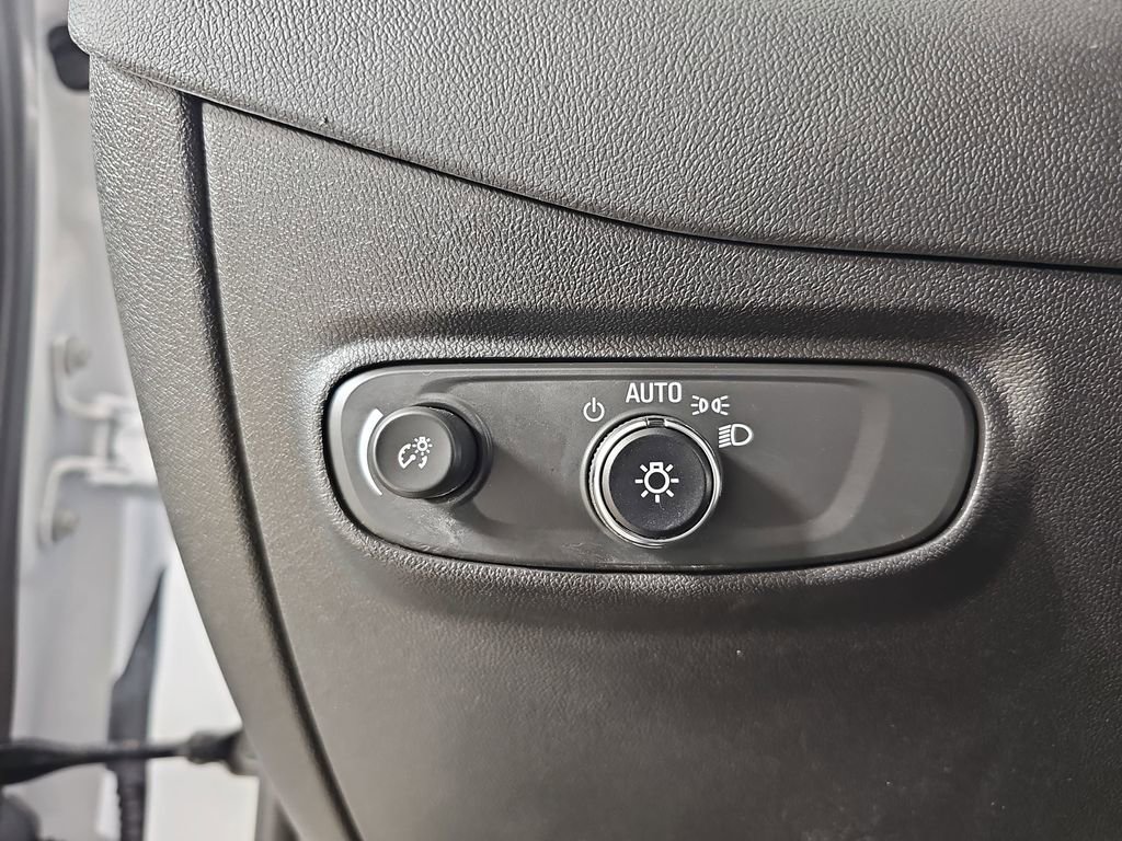 Certified 2024 Chevrolet Equinox LS w/ LS Convenience Package image 29