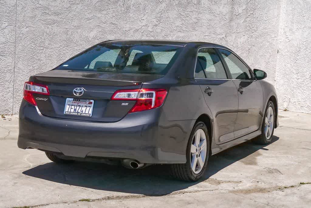 Used 2014 Toyota Camry SE FWD image 9