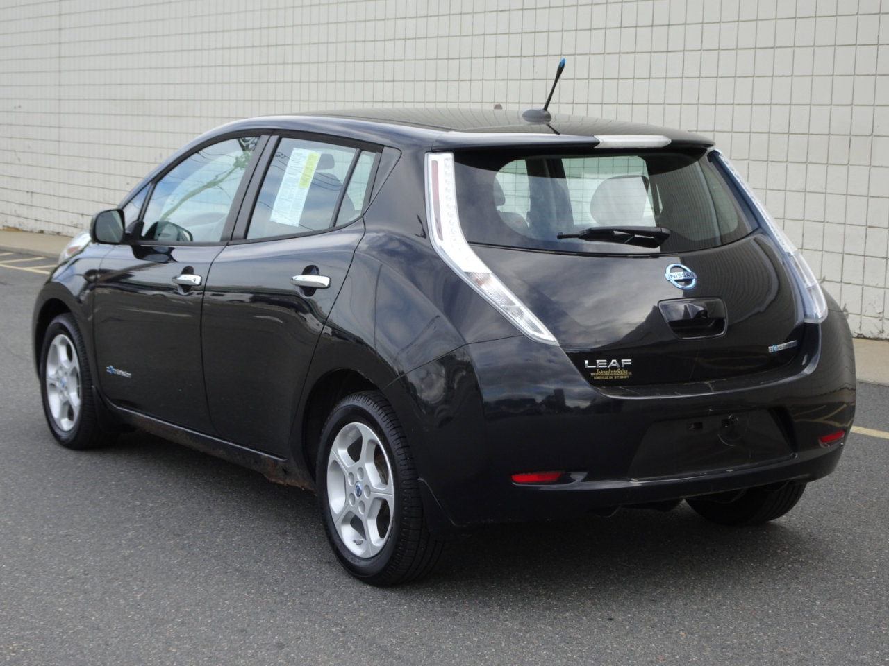 Used 2014 Nissan Leaf SV w/ LED & Quick Charge Package image 5