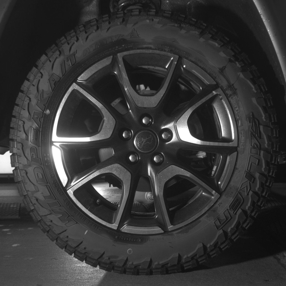 Used 2025 Jeep Compass Trailhawk AWD/4WD image 15