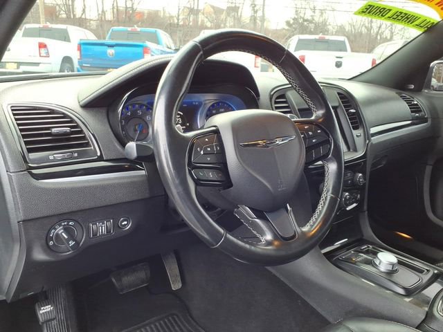 Used 2019 Chrysler 300 S image 24