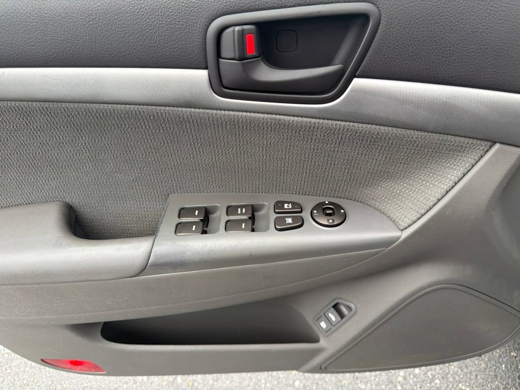 Used 2010 Hyundai Sonata GLS FWD image 22