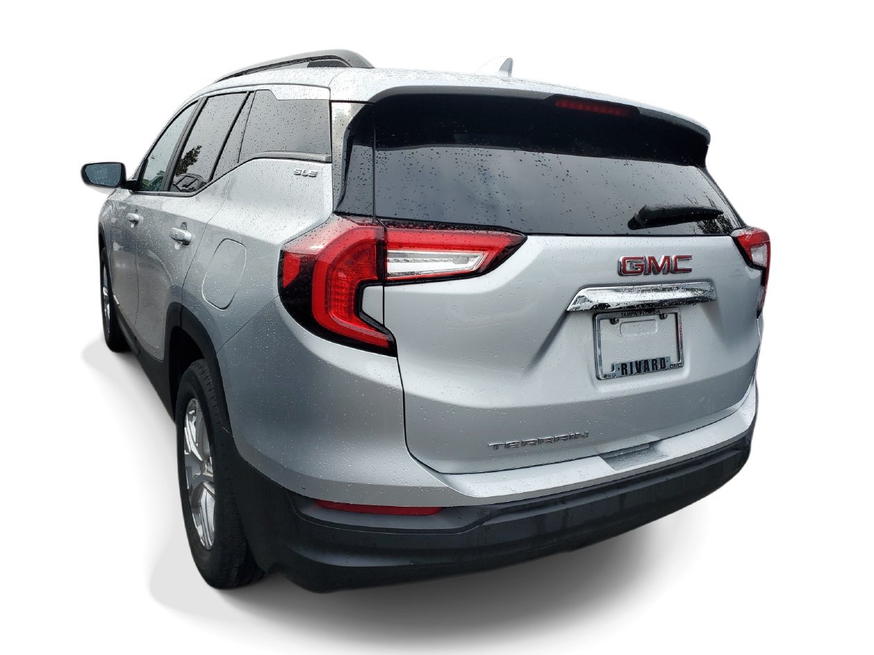 Used 2022 GMC Terrain SLE w/ Driver Convenience Package FWD image 3
