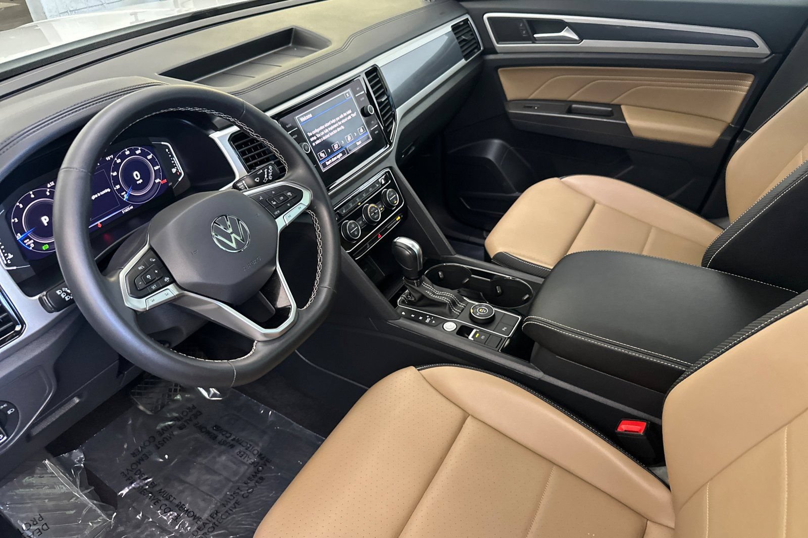 Used 2022 Volkswagen Atlas Cross Sport SE AWD/4WD image 11