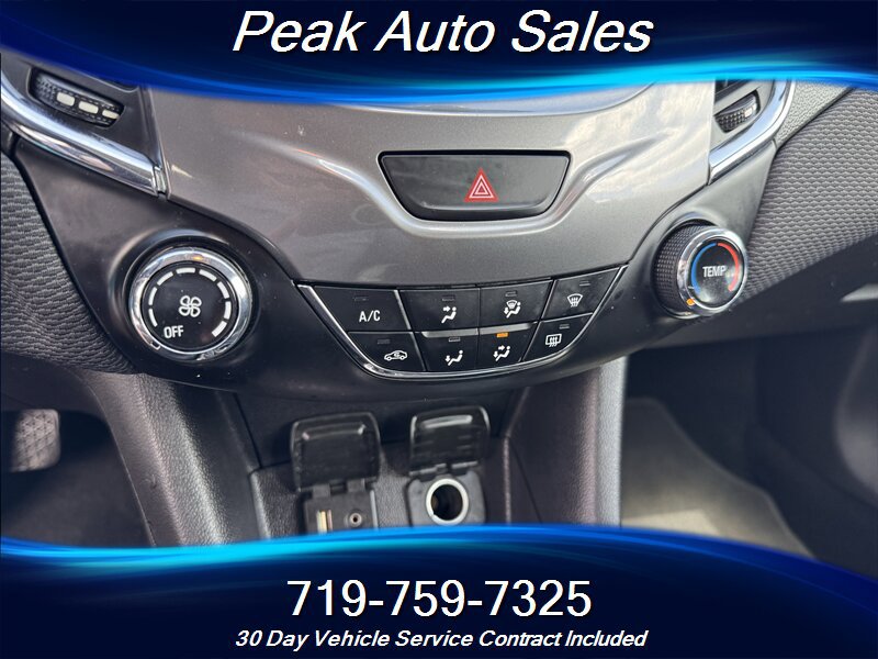 Used 2017 Chevrolet Cruze LT FWD image 21