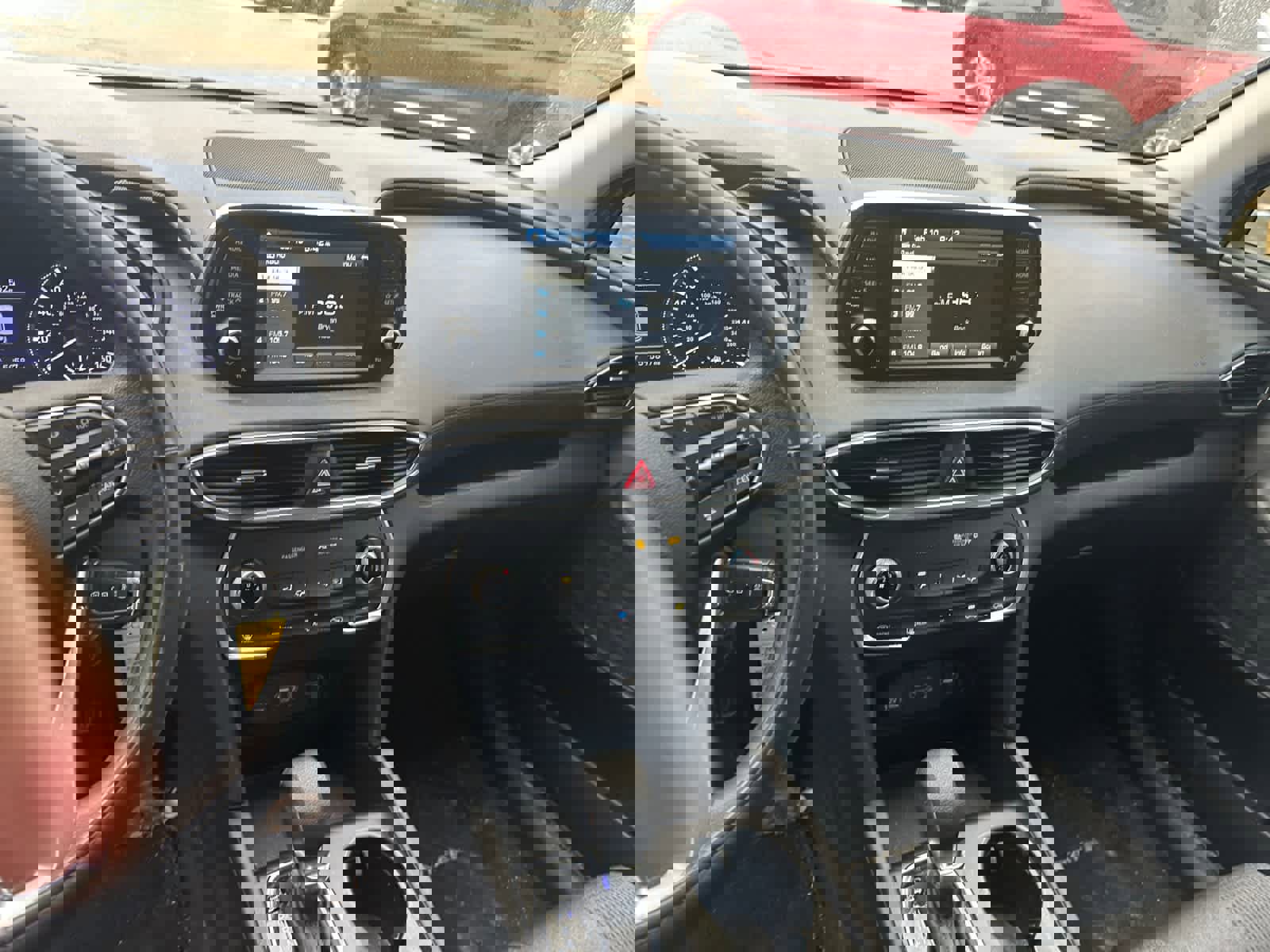 Used 2020 Hyundai Santa Fe SE image 12